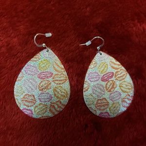 NWT 2 pair of teardrop earrings